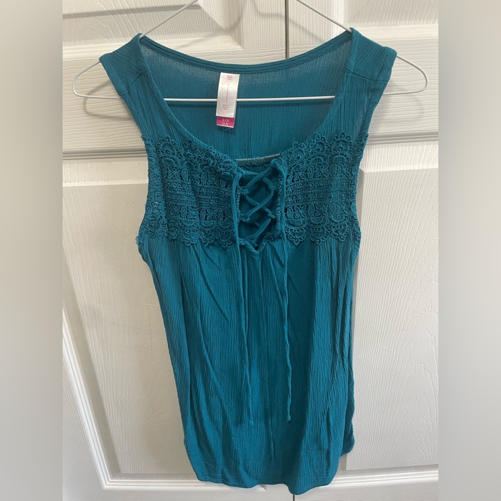 No boundaries sleeveless shirt